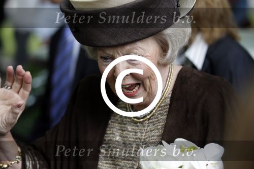 Amsterdam 26 mei 2011
Koningin Beatrix opent expositie van kunst op de apollolaan. Jan Cremer begeleidt haar.
Peter Smulders bv