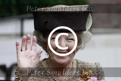 Amsterdam 26 mei 2011
Koningin Beatrix vertrekt bij het Hilton Hotel.
Peter Smulders bv