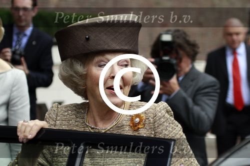Amsterdam 26 mei 2011
Koningin Beatrix vertrekt bij het Hilton Hotel.
Peter Smulders bv