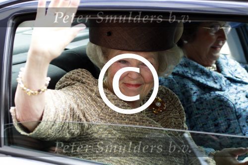 Amsterdam 26 mei 2011
Koningin Beatrix vertrekt bij het Hilton Hotel.
Peter Smulders bv