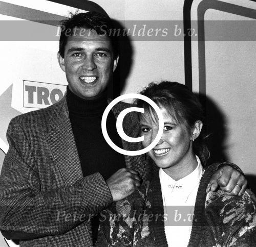 1985 
Linda de Mol als assistente van Ron Brandsteder bij de Showbizzquiz
Foto Peter Smulders