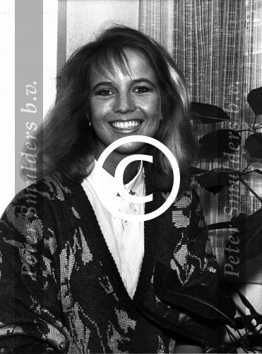 1985 
Linda de Mol als assistente van Ron Brandsteder bij de Showbizzquiz
Foto Peter Smulders