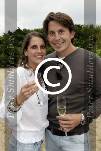 Ibiza 1 en 2 juni 2001
Diversen Bn ers vieren vakantie op ibiza. Lodewijk Hoekstra en zijn vrouw Kristel trouwen op ibiza
Peter Smulders bv
