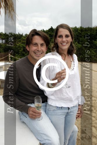 Ibiza 1 en 2 juni 2001
Diversen Bn ers vieren vakantie op ibiza. Lodewijk Hoekstra en zijn vrouw Kristel trouwen op ibiza
Peter Smulders bv