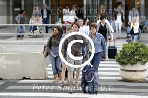 Ibiza 1 en 2 juni 2001
Diversen Bn ers vieren vakantie op ibiza. Lodewijk Hoekstra en zijn vrouw Kristel trouwen op ibiza
Peter Smulders bv