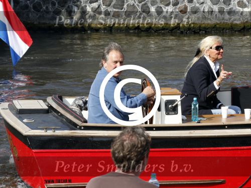 Amsterdam 7 mei 2011
Maarten Spanjer en zijn vriendin varen met hun boot door de grachten van Amsterdam.
Peter Smulders bv