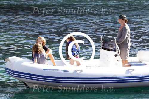 ibiza 5 mei 2011
Marco Borsato met zijn vrouw Leontine en kinderen Jada Senna en Luca op vakantie op ibiza . Ook de aupair is mee.
Peter Smulders bv