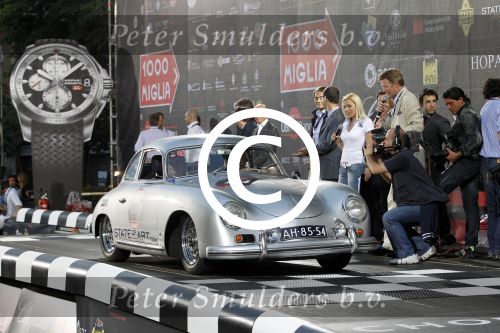 Brescia Mille Miglia 2011
Mark Wegh met zijn vrouw Charlotte Wegh
Foto Peter Smulders BV