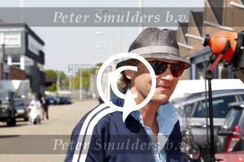 Amsterdam 25 mei 2011
Matthijs v Nieuwkerk krijgt de Nipkov schijf voor DWDD en Alie B de aanmoedigingsprijs voor op volle toeren met Ali B.
Peter Smulders bv