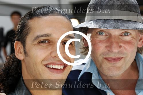 Amsterdam 25 mei 2011
Matthijs v Nieuwkerk krijgt de Nipkov schijf voor DWDD en Alie B de aanmoedigingsprijs voor op volle toeren met Ali B.
Peter Smulders bv