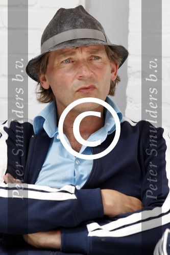 Amsterdam 25 mei 2011
Matthijs v Nieuwkerk krijgt de Nipkov schijf voor DWDD en Alie B de aanmoedigingsprijs voor op volle toeren met Ali B.
Peter Smulders bv