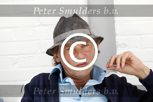 Amsterdam 25 mei 2011
Matthijs v Nieuwkerk krijgt de Nipkov schijf voor DWDD en Alie B de aanmoedigingsprijs voor op volle toeren met Ali B.
Peter Smulders bv