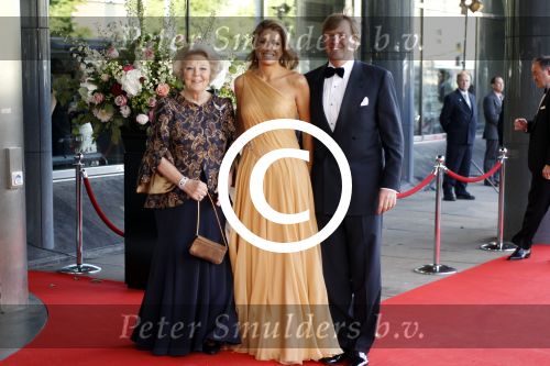 Amsterdam 27 mei 2011
Verjaardagsfeest prinses Maxima vanwege haar 40e verjaardag in het concertgebouw. Aanwezig oa Prins Willem Alexander Koningin Beatrix Prinses Irene Prinses Christina Margriet Pieter v Vollenhoven Prins Friso en mabel Wisse Smit Prins Constantijn en Prinses laurentien Prins Maurits en Marilenen Prins Bernhard en Annette Prins Floris en Aimee  Prins Pieter Christiaan en Anita alsmede haar ouders Jorge Zorrequieta en moder en broer Martin.
Peter Smulders bv