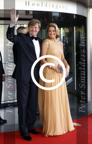 Amsterdam 27 mei 2011
Verjaardagsfeest prinses Maxima vanwege haar 40e verjaardag in het concertgebouw. Aanwezig oa Prins Willem Alexander Koningin Beatrix Prinses Irene Prinses Christina Margriet Pieter v Vollenhoven Prins Friso en mabel Wisse Smit Prins Constantijn en Prinses laurentien Prins Maurits en Marilenen Prins Bernhard en Annette Prins Floris en Aimee  Prins Pieter Christiaan en Anita alsmede haar ouders Jorge Zorrequieta en moder en broer Martin.
Peter Smulders bv