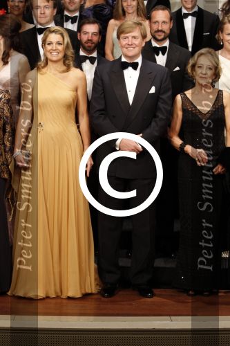 Amsterdam 27 mei 2011
Verjaardagsfeest prinses Maxima vanwege haar 40e verjaardag in het concertgebouw. Aanwezig oa Prins Willem Alexander Koningin Beatrix Prinses Irene Prinses Christina Margriet Pieter v Vollenhoven Prins Friso en mabel Wisse Smit Prins Constantijn en Prinses laurentien Prins Maurits en Marilenen Prins Bernhard en Annette Prins Floris en Aimee  Prins Pieter Christiaan en Anita alsmede haar ouders Jorge Zorrequieta en moder en broer Martin.
Peter Smulders bv