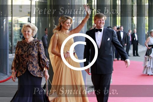 Amsterdam 27 mei 2011
Verjaardagsfeest prinses Maxima vanwege haar 40e verjaardag in het concertgebouw. Aanwezig oa Prins Willem Alexander Koningin Beatrix Prinses Irene Prinses Christina Margriet Pieter v Vollenhoven Prins Friso en mabel Wisse Smit Prins Constantijn en Prinses laurentien Prins Maurits en Marilenen Prins Bernhard en Annette Prins Floris en Aimee  Prins Pieter Christiaan en Anita alsmede haar ouders Jorge Zorrequieta en moder en broer Martin.
Peter Smulders bv