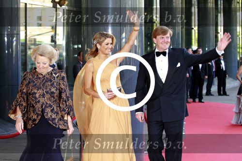 Amsterdam 27 mei 2011
Verjaardagsfeest prinses Maxima vanwege haar 40e verjaardag in het concertgebouw. Aanwezig oa Prins Willem Alexander Koningin Beatrix Prinses Irene Prinses Christina Margriet Pieter v Vollenhoven Prins Friso en mabel Wisse Smit Prins Constantijn en Prinses laurentien Prins Maurits en Marilenen Prins Bernhard en Annette Prins Floris en Aimee  Prins Pieter Christiaan en Anita alsmede haar ouders Jorge Zorrequieta en moder en broer Martin.
Peter Smulders bv