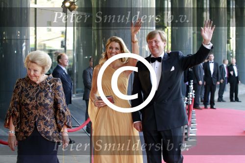 Amsterdam 27 mei 2011
Verjaardagsfeest prinses Maxima vanwege haar 40e verjaardag in het concertgebouw. Aanwezig oa Prins Willem Alexander Koningin Beatrix Prinses Irene Prinses Christina Margriet Pieter v Vollenhoven Prins Friso en mabel Wisse Smit Prins Constantijn en Prinses laurentien Prins Maurits en Marilenen Prins Bernhard en Annette Prins Floris en Aimee  Prins Pieter Christiaan en Anita alsmede haar ouders Jorge Zorrequieta en moder en broer Martin.
Peter Smulders bv