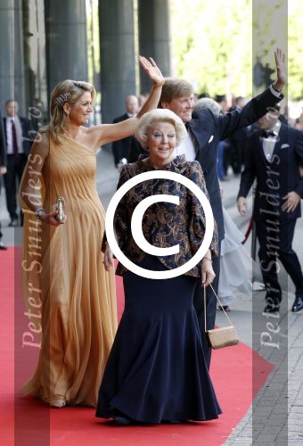 Amsterdam 27 mei 2011
Verjaardagsfeest prinses Maxima vanwege haar 40e verjaardag in het concertgebouw. Aanwezig oa Prins Willem Alexander Koningin Beatrix Prinses Irene Prinses Christina Margriet Pieter v Vollenhoven Prins Friso en mabel Wisse Smit Prins Constantijn en Prinses laurentien Prins Maurits en Marilenen Prins Bernhard en Annette Prins Floris en Aimee  Prins Pieter Christiaan en Anita alsmede haar ouders Jorge Zorrequieta en moder en broer Martin.
Peter Smulders bv