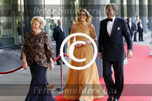 Amsterdam 27 mei 2011
Verjaardagsfeest prinses Maxima vanwege haar 40e verjaardag in het concertgebouw. Aanwezig oa Prins Willem Alexander Koningin Beatrix Prinses Irene Prinses Christina Margriet Pieter v Vollenhoven Prins Friso en mabel Wisse Smit Prins Constantijn en Prinses laurentien Prins Maurits en Marilenen Prins Bernhard en Annette Prins Floris en Aimee  Prins Pieter Christiaan en Anita alsmede haar ouders Jorge Zorrequieta en moder en broer Martin.
Peter Smulders bv