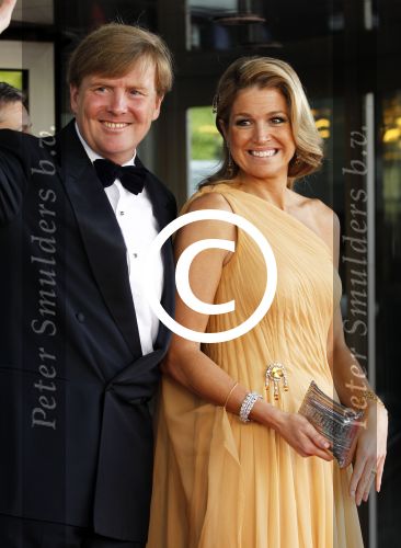 Amsterdam 27 mei 2011
Verjaardagsfeest prinses Maxima vanwege haar 40e verjaardag in het concertgebouw. Aanwezig oa Prins Willem Alexander Koningin Beatrix Prinses Irene Prinses Christina Margriet Pieter v Vollenhoven Prins Friso en mabel Wisse Smit Prins Constantijn en Prinses laurentien Prins Maurits en Marilenen Prins Bernhard en Annette Prins Floris en Aimee  Prins Pieter Christiaan en Anita alsmede haar ouders Jorge Zorrequieta en moder en broer Martin.
Peter Smulders bv
