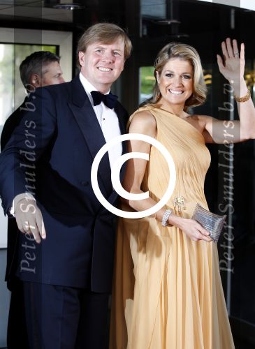 Amsterdam 27 mei 2011
Verjaardagsfeest prinses Maxima vanwege haar 40e verjaardag in het concertgebouw. Aanwezig oa Prins Willem Alexander Koningin Beatrix Prinses Irene Prinses Christina Margriet Pieter v Vollenhoven Prins Friso en mabel Wisse Smit Prins Constantijn en Prinses laurentien Prins Maurits en Marilenen Prins Bernhard en Annette Prins Floris en Aimee  Prins Pieter Christiaan en Anita alsmede haar ouders Jorge Zorrequieta en moder en broer Martin.
Peter Smulders bv