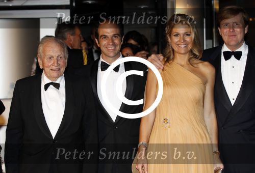 Amsterdam 27 mei 2011
Verjaardagsfeest prinses Maxima vanwege haar 40e verjaardag in het concertgebouw. Aanwezig oa Prins Willem Alexander Koningin Beatrix Prinses Irene Prinses Christina Margriet Pieter v Vollenhoven Prins Friso en mabel Wisse Smit Prins Constantijn en Prinses laurentien Prins Maurits en Marilenen Prins Bernhard en Annette Prins Floris en Aimee  Prins Pieter Christiaan en Anita alsmede haar ouders Jorge Zorrequieta en moder en broer Martin.
Peter Smulders bv
