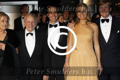Amsterdam 27 mei 2011
Verjaardagsfeest prinses Maxima vanwege haar 40e verjaardag in het concertgebouw. Aanwezig oa Prins Willem Alexander Koningin Beatrix Prinses Irene Prinses Christina Margriet Pieter v Vollenhoven Prins Friso en mabel Wisse Smit Prins Constantijn en Prinses laurentien Prins Maurits en Marilenen Prins Bernhard en Annette Prins Floris en Aimee  Prins Pieter Christiaan en Anita alsmede haar ouders Jorge Zorrequieta en moder en broer Martin.
Peter Smulders bv