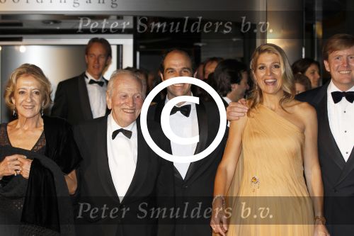 Amsterdam 27 mei 2011
Verjaardagsfeest prinses Maxima vanwege haar 40e verjaardag in het concertgebouw. Aanwezig oa Prins Willem Alexander Koningin Beatrix Prinses Irene Prinses Christina Margriet Pieter v Vollenhoven Prins Friso en mabel Wisse Smit Prins Constantijn en Prinses laurentien Prins Maurits en Marilenen Prins Bernhard en Annette Prins Floris en Aimee  Prins Pieter Christiaan en Anita alsmede haar ouders Jorge Zorrequieta en moder en broer Martin.
Peter Smulders bv