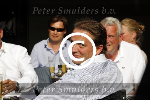 Amsterdam 6 mei 2011
Patricia Paay Nicky v dam Sjaak v Vliet en de vader van Nicky op terras.
Peter Smulders bv