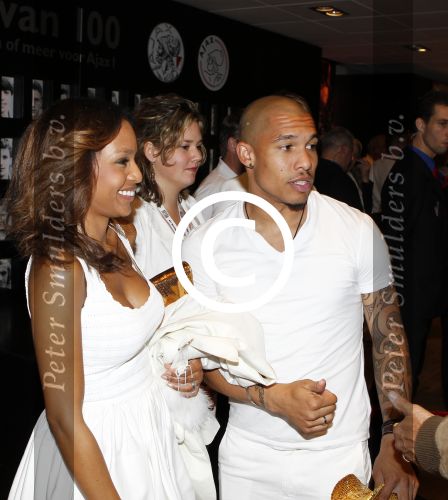 Amsterdam 28 mei 2011
Toppers in concert in de amsterdam arena. Nigel de Jong met zijn vrouw Winonah
Peter Smulders bv