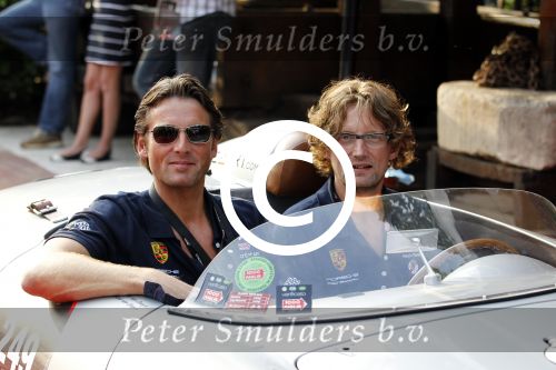 Brescia Mille Miglia 2011
Prins Bernhard Jr. met zijn broer Prins Maurits
Foto Peter Smulders BV