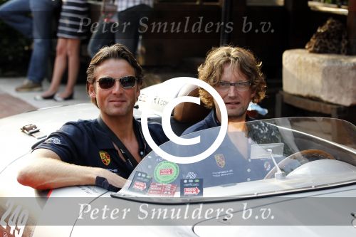 Brescia Mille Miglia 2011
Prins Bernhard Jr. met zijn broer Prins Maurits
Foto Peter Smulders BV