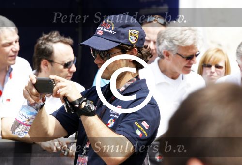 Brescia 12 mei 2011
Prins Carl Philip van Zweden met zijn vriendin Sofia Hellqvist bij mille miglia