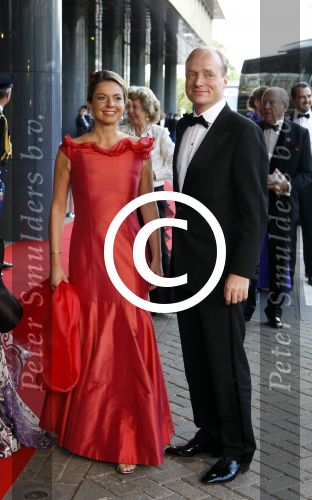 Amsterdam 27 mei 2011
Verjaardagsfeest prinses Maxima vanwege haar 40e verjaardag in het concertgebouw. Aanwezig oa Prins Willem Alexander Koningin Beatrix Prinses Irene Prinses Christina Margriet Pieter v Vollenhoven Prins Friso en mabel Wisse Smit Prins Constantijn en Prinses laurentien Prins Maurits en Marilenen Prins Bernhard en Annette Prins Floris en Aimee  Prins Pieter Christiaan en Anita alsmede haar ouders Jorge Zorrequieta en moder en broer Martin. Prins Carlos met zijn vrouw
Peter Smulders bv
