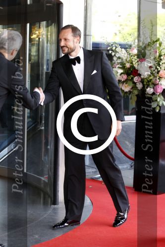 Amsterdam 27 mei 2011
Verjaardagsfeest prinses Maxima vanwege haar 40e verjaardag in het concertgebouw. Aanwezig oa Prins Willem Alexander Koningin Beatrix Prinses Irene Prinses Christina Margriet Pieter v Vollenhoven Prins Friso en mabel Wisse Smit Prins Constantijn en Prinses laurentien Prins Maurits en Marilenen Prins Bernhard en Annette Prins Floris en Aimee  Prins Pieter Christiaan en Anita alsmede haar ouders Jorge Zorrequieta en moder en broer Martin. prinses Martha Louise met man en broer Haakon
Peter Smulders bv