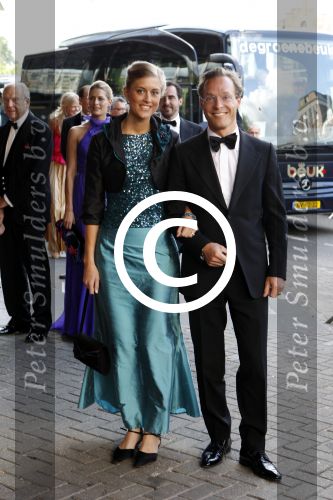 Amsterdam 27 mei 2011
Verjaardagsfeest prinses Maxima vanwege haar 40e verjaardag in het concertgebouw. Aanwezig oa Prins Willem Alexander Koningin Beatrix Prinses Irene Prinses Christina Margriet Pieter v Vollenhoven Prins Friso en mabel Wisse Smit Prins Constantijn en Prinses laurentien Prins Maurits en Marilenen Prins Bernhard en Annette Prins Floris en Aimee  Prins Pieter Christiaan en Anita alsmede haar ouders Jorge Zorrequieta en moder en broer Martin. Prins Jaime met vriendin
Peter Smulders bv
