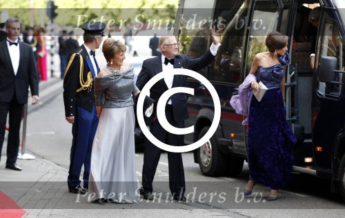 Amsterdam 27 mei 2011
Verjaardagsfeest prinses Maxima vanwege haar 40e verjaardag in het concertgebouw. Aanwezig oa Prins Willem Alexander Koningin Beatrix Prinses Irene Prinses Christina Margriet Pieter v Vollenhoven Prins Friso en mabel Wisse Smit Prins Constantijn en Prinses laurentien Prins Maurits en Marilenen Prins Bernhard en Annette Prins Floris en Aimee  Prins Pieter Christiaan en Anita alsmede haar ouders Jorge Zorrequieta en moder en broer Martin.
Peter Smulders bv