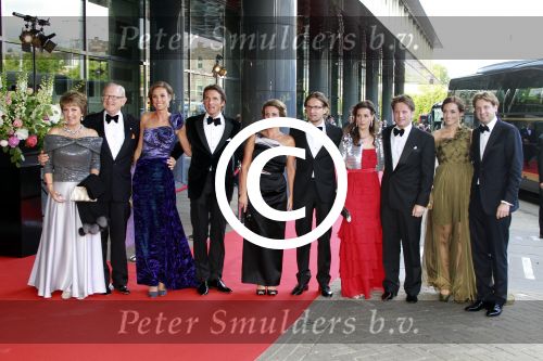 Amsterdam 27 mei 2011
Verjaardagsfeest prinses Maxima vanwege haar 40e verjaardag in het concertgebouw. Aanwezig oa Prins Willem Alexander Koningin Beatrix Prinses Irene Prinses Christina Margriet Pieter v Vollenhoven Prins Friso en mabel Wisse Smit Prins Constantijn en Prinses laurentien Prins Maurits en Marilenen Prins Bernhard en Annette Prins Floris en Aimee  Prins Pieter Christiaan en Anita alsmede haar ouders Jorge Zorrequieta en moder en broer Martin.
Peter Smulders bv