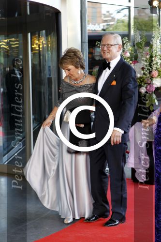 Amsterdam 27 mei 2011
Verjaardagsfeest prinses Maxima vanwege haar 40e verjaardag in het concertgebouw. Aanwezig oa Prins Willem Alexander Koningin Beatrix Prinses Irene Prinses Christina Margriet Pieter v Vollenhoven Prins Friso en mabel Wisse Smit Prins Constantijn en Prinses laurentien Prins Maurits en Marilenen Prins Bernhard en Annette Prins Floris en Aimee  Prins Pieter Christiaan en Anita alsmede haar ouders Jorge Zorrequieta en moder en broer Martin.
Peter Smulders bv