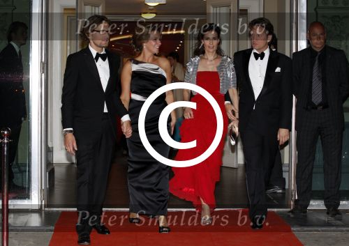 Amsterdam 27 mei 2011
Verjaardagsfeest prinses Maxima vanwege haar 40e verjaardag in het concertgebouw. Aanwezig oa Prins Willem Alexander Koningin Beatrix Prinses Irene Prinses Christina Margriet Pieter v Vollenhoven Prins Friso en mabel Wisse Smit Prins Constantijn en Prinses laurentien Prins Maurits en Marilenen Prins Bernhard en Annette Prins Floris en Aimee  Prins Pieter Christiaan en Anita alsmede haar ouders Jorge Zorrequieta en moder en broer Martin.
Peter Smulders bv