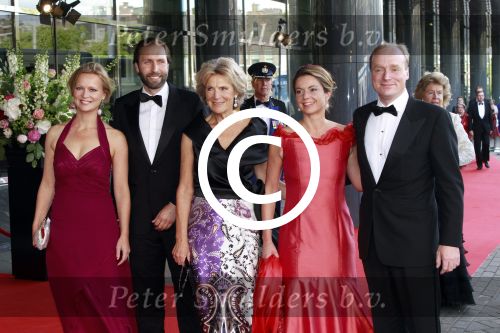 Amsterdam 27 mei 2011
Verjaardagsfeest prinses Maxima vanwege haar 40e verjaardag in het concertgebouw. Aanwezig oa Prins Willem Alexander Koningin Beatrix Prinses Irene Prinses Christina Margriet Pieter v Vollenhoven Prins Friso en mabel Wisse Smit Prins Constantijn en Prinses laurentien Prins Maurits en Marilenen Prins Bernhard en Annette Prins Floris en Aimee  Prins Pieter Christiaan en Anita alsmede haar ouders Jorge Zorrequieta en moder en broer Martin. Prinses Irene met kinderen
Peter Smulders bv