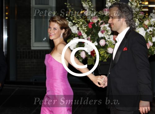 Amsterdam 27 mei 2011
Verjaardagsfeest prinses Maxima vanwege haar 40e verjaardag in het concertgebouw. Aanwezig oa Prins Willem Alexander Koningin Beatrix Prinses Irene Prinses Christina Margriet Pieter v Vollenhoven Prins Friso en mabel Wisse Smit Prins Constantijn en Prinses laurentien Prins Maurits en Marilenen Prins Bernhard en Annette Prins Floris en Aimee  Prins Pieter Christiaan en Anita alsmede haar ouders Jorge Zorrequieta en moder en broer Martin. prinses Martha Louise met man en broer Haakon
Peter Smulders bv