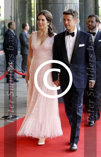 Amsterdam 27 mei 2011
Verjaardagsfeest prinses Maxima vanwege haar 40e verjaardag in het concertgebouw. Aanwezig oa Prins Willem Alexander Koningin Beatrix Prinses Irene Prinses Christina Margriet Pieter v Vollenhoven Prins Friso en mabel Wisse Smit Prins Constantijn en Prinses laurentien Prins Maurits en Marilenen Prins Bernhard en Annette Prins Floris en Aimee  Prins Pieter Christiaan en Anita alsmede haar ouders Jorge Zorrequieta en moder en broer Martin. Prins Frederik van Denemarken met zijn vrouw Prinses Mary
Peter Smulders bv