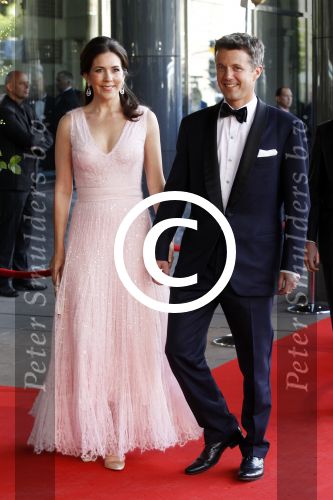 Amsterdam 27 mei 2011
Verjaardagsfeest prinses Maxima vanwege haar 40e verjaardag in het concertgebouw. Aanwezig oa Prins Willem Alexander Koningin Beatrix Prinses Irene Prinses Christina Margriet Pieter v Vollenhoven Prins Friso en mabel Wisse Smit Prins Constantijn en Prinses laurentien Prins Maurits en Marilenen Prins Bernhard en Annette Prins Floris en Aimee  Prins Pieter Christiaan en Anita alsmede haar ouders Jorge Zorrequieta en moder en broer Martin. Prins Frederik van Denemarken met zijn vrouw Prinses Mary
Peter Smulders bv