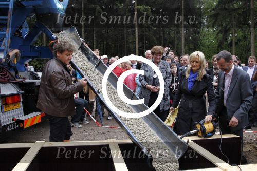 Mierlo, 16 Juni 2011
Stichting Heppie bouwt nieuw hotel samen met Rene Froger en Natasja Froger
bij t Wolfsven in Mierlo
Foto Peter Smulders BV