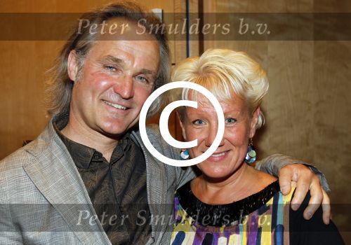 Amsterdam 17 april 2011
Sheila de Vries krijgt uit handen van burgemeester Eberhard v d Laan een koninklijke onderscheiding op haar feestje in het hilton. 
Ronald Jan Heijn met vriendin 
Peter Smulders bv