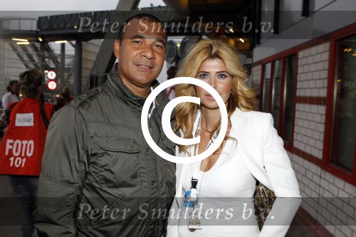 Amsterdam 28 mei 2011
Ruud en Estelle Gullit in de arena bij de toppers.
Peter Smulders bv