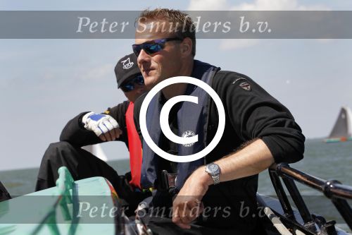 Lemmer, 4 Juli 2011
De SKS skutsjes zijn samen met de skutsjes uit de A-klasse van de IFKS ingedeeld in Klasse 1 Als fotograaf aan boord van de STRIIDBER met schipper Siebo Zijsling | uit Ijlst
Foto Peter Smulders BVâ€¨ (2-2-7)