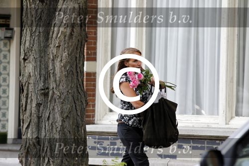 Amsterdam 6 mei 2011
Ronald de Boer op weg naar het huis van zijn vriendin Suze v Rozelaar. Suze komt 2 minuten later.
Peter Smulders bv